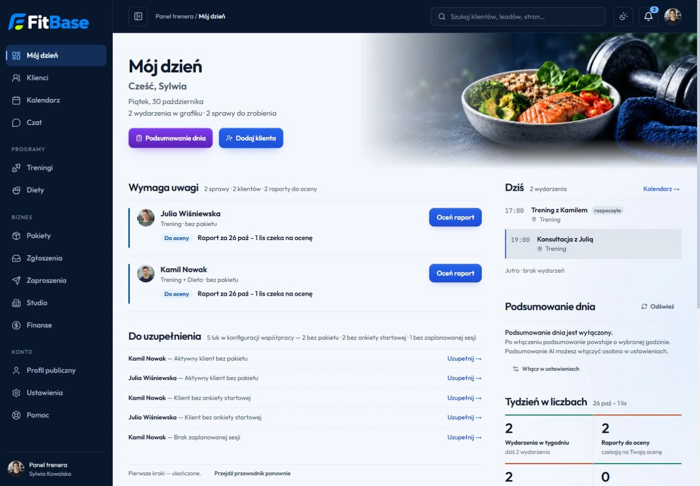 Portal trenera FitBase na danych demonstracyjnych